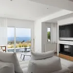 Stunning View Sarakiniko Villa